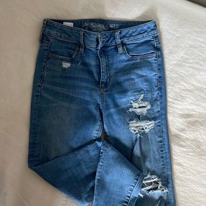 Blue ripped skinny jeans